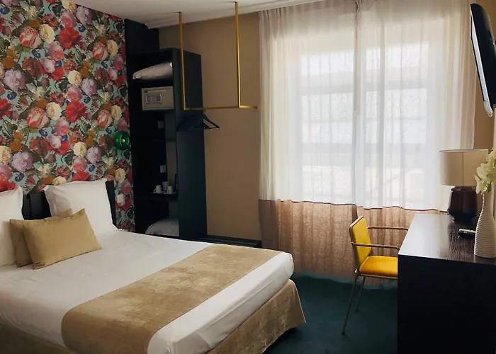 Ama Hotel